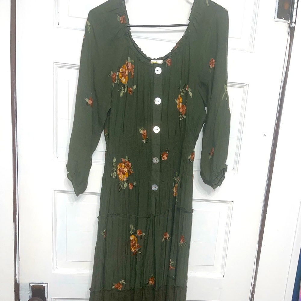 L stretchy/flowy fig and flowers dress
